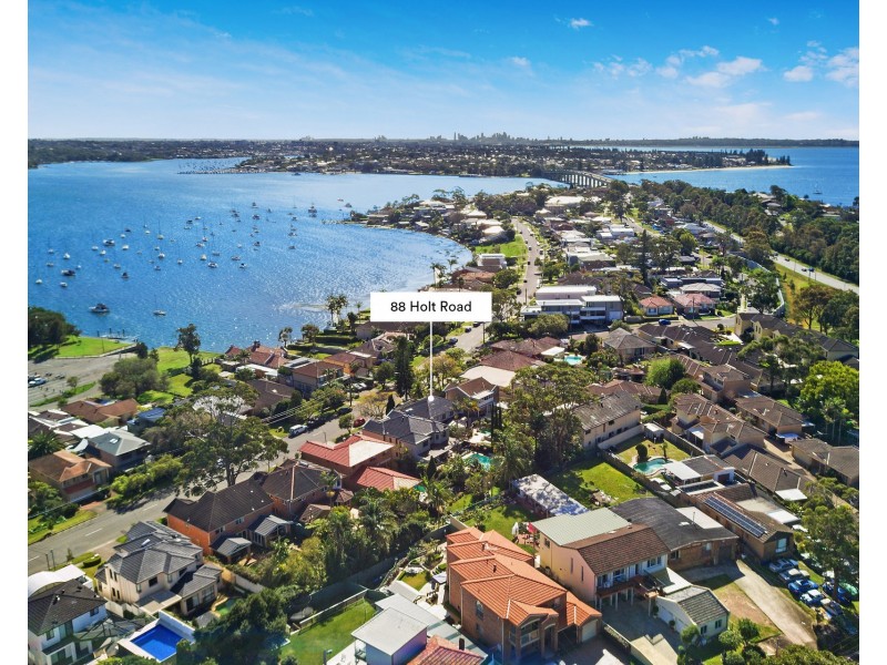 88 Holt Road, Taren Point NSW 2229