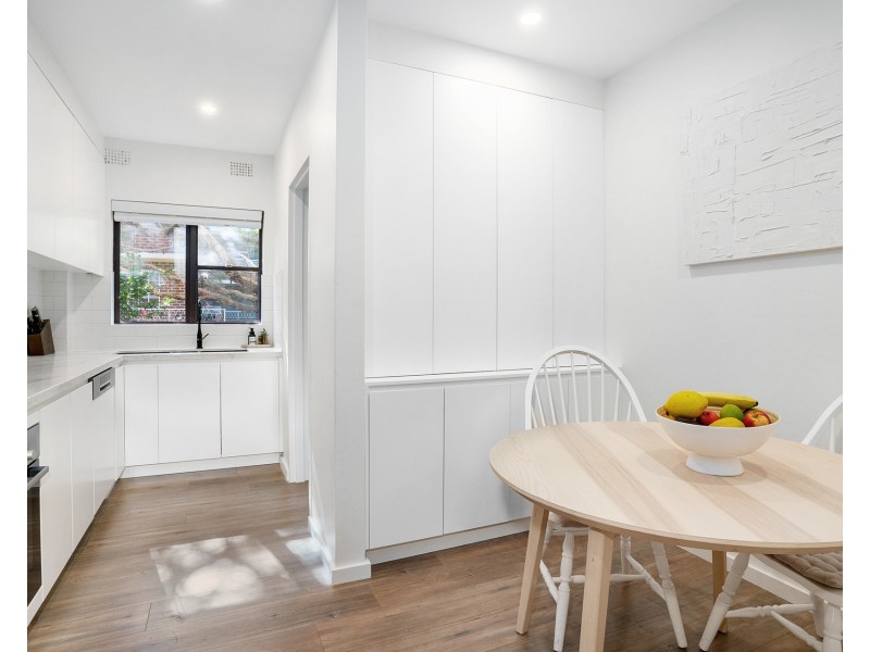 2/24 Jubilee Avenue, Carlton NSW 2218