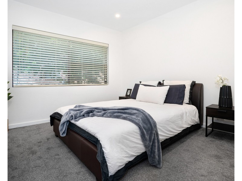 2/24 Jubilee Avenue, Carlton NSW 2218