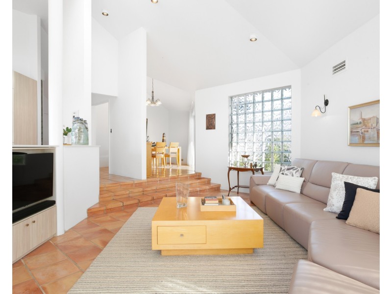 44 Gnarbo Avenue, Carss Park NSW 2221