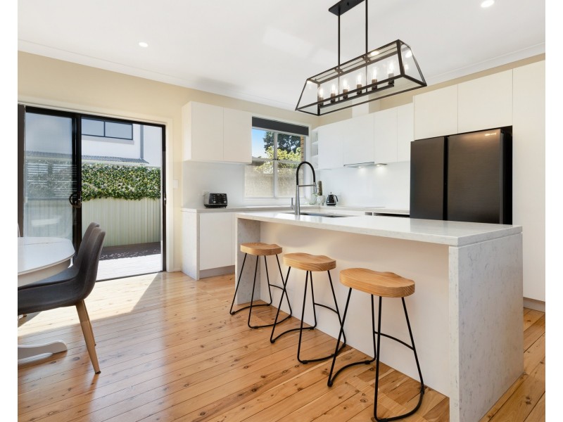 2/52 Chuter Avenue, Ramsgate Beach NSW 2217