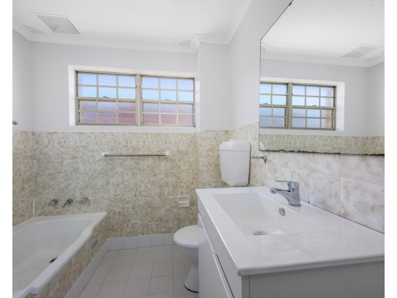 2/15 Gladstone Street, Bexley NSW 2207