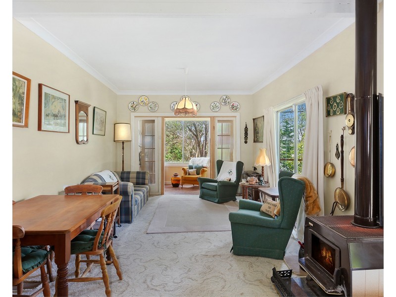 27 Jersey Parade, Mount Victoria NSW 2786