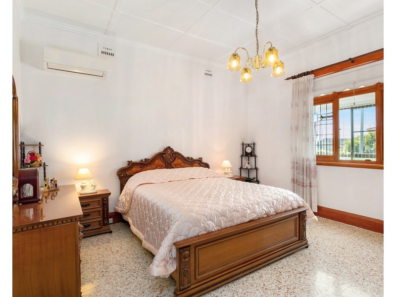 17 Waratah Street, Arncliffe NSW 2205