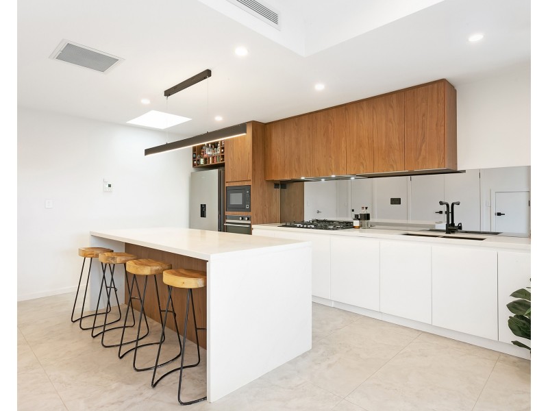 1/2 Windermere Avenue, Miranda NSW 2228