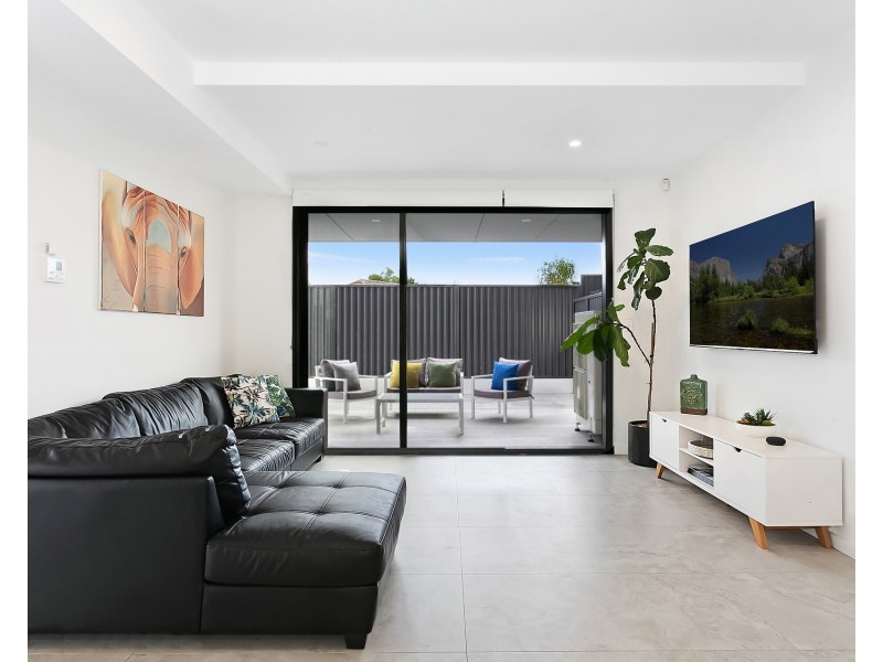 1/2 Windermere Avenue, Miranda NSW 2228