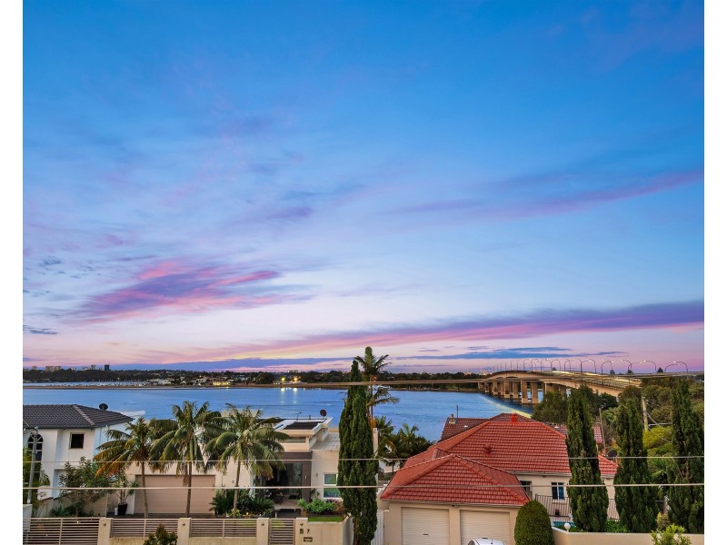 1 Old Taren Point Road, Taren Point NSW 2229