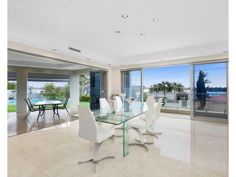 1 Old Taren Point Road, Taren Point NSW 2229