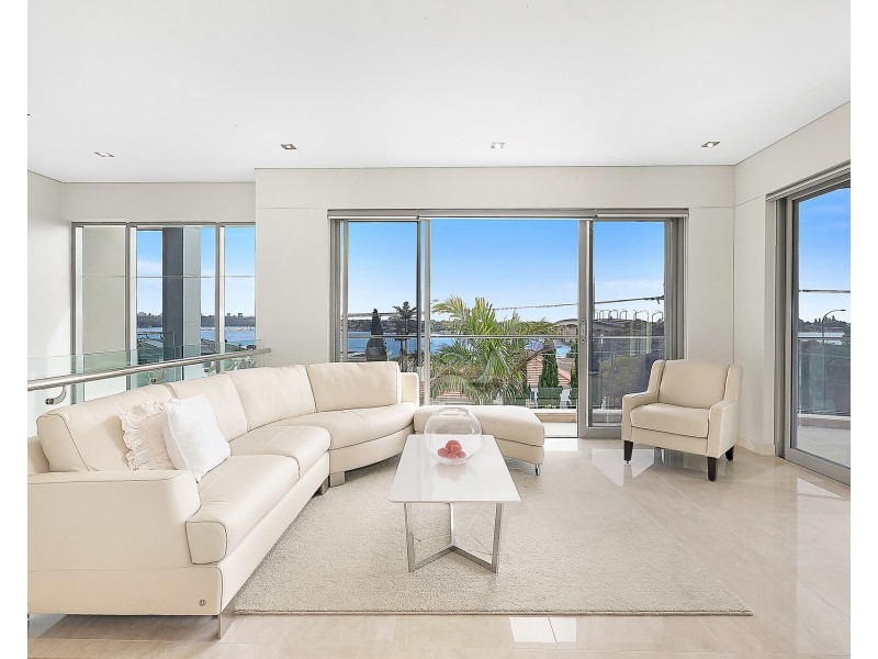 1 Old Taren Point Road, Taren Point NSW 2229