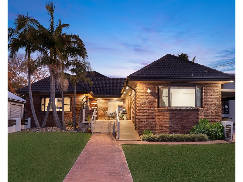 9 Bunarba Road, Gymea Bay NSW 2227
