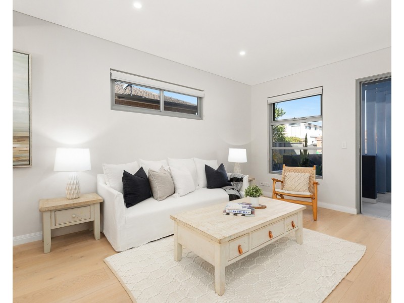 2/9 Robinson Street, Monterey NSW 2217