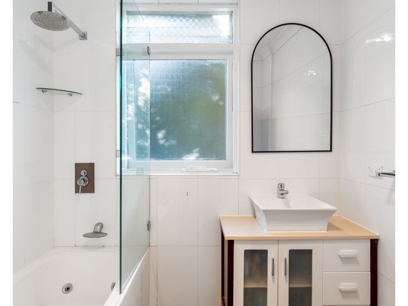 1/124 Chuter Avenue, Ramsgate Beach NSW 2217