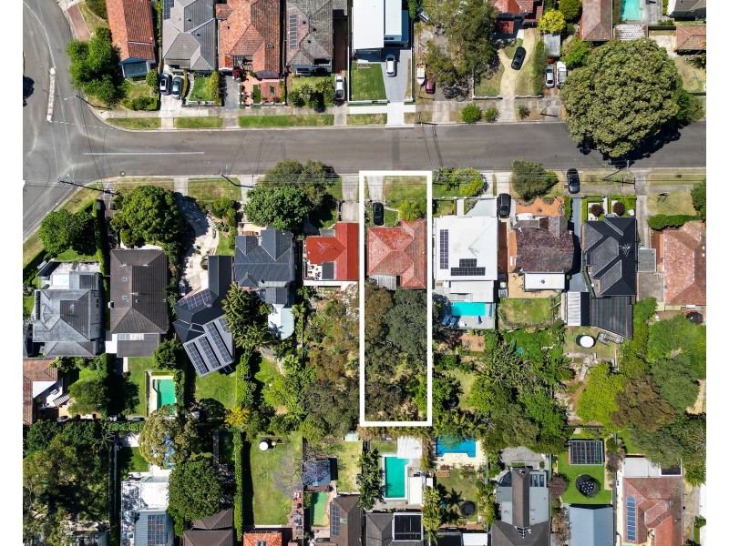 9 Gnarbo Avenue, Carss Park NSW 2221