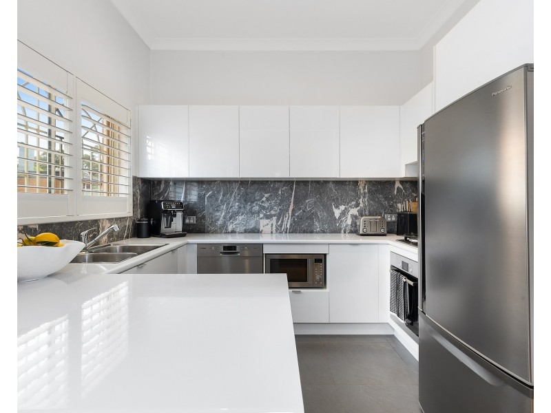 2/63 Albert Street, Bexley NSW 2207