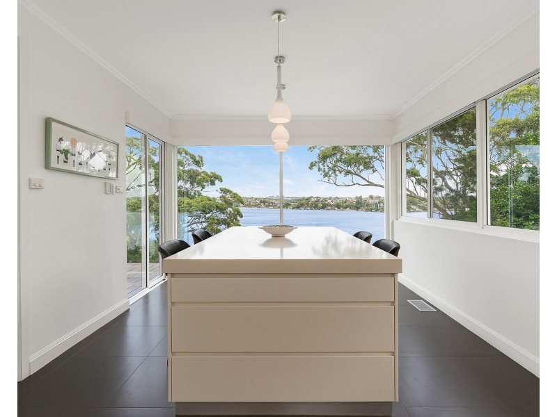 8 Pleasant Way, Blakehurst NSW 2221