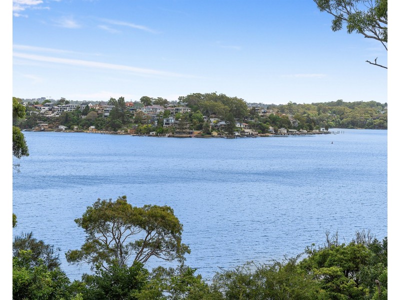 8 Pleasant Way, Blakehurst NSW 2221