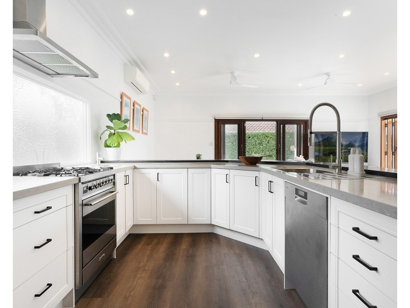 18 Lakeside Avenue, Monterey NSW 2217