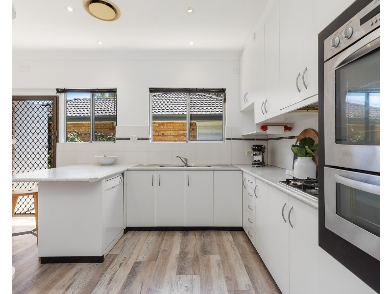 2 Olwyn Place, Earlwood NSW 2206