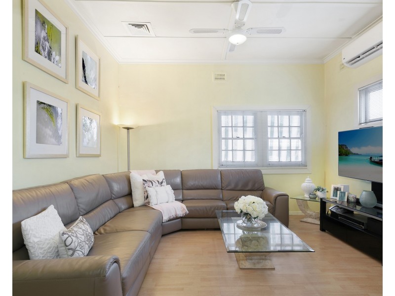 11 Norman Avenue, Dolls Point NSW 2219