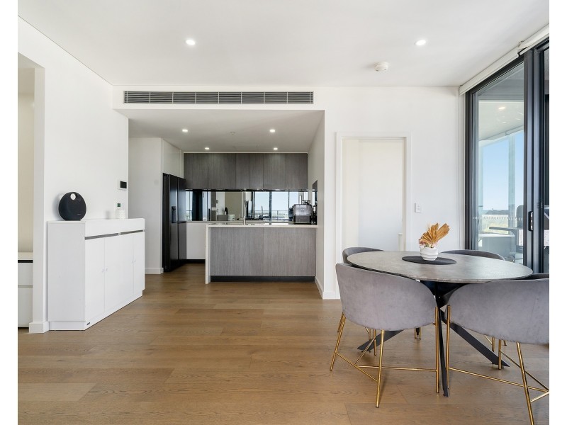 803/7 Garrigarrang Avenue, Kogarah NSW 2217