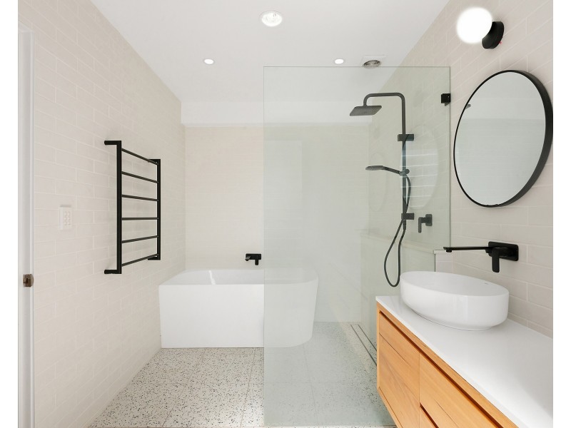 38-38A Burke Street, Chifley NSW 2036