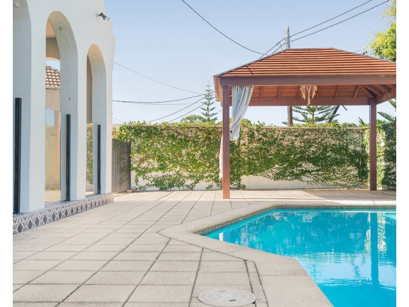 38-38A Burke Street, Chifley NSW 2036