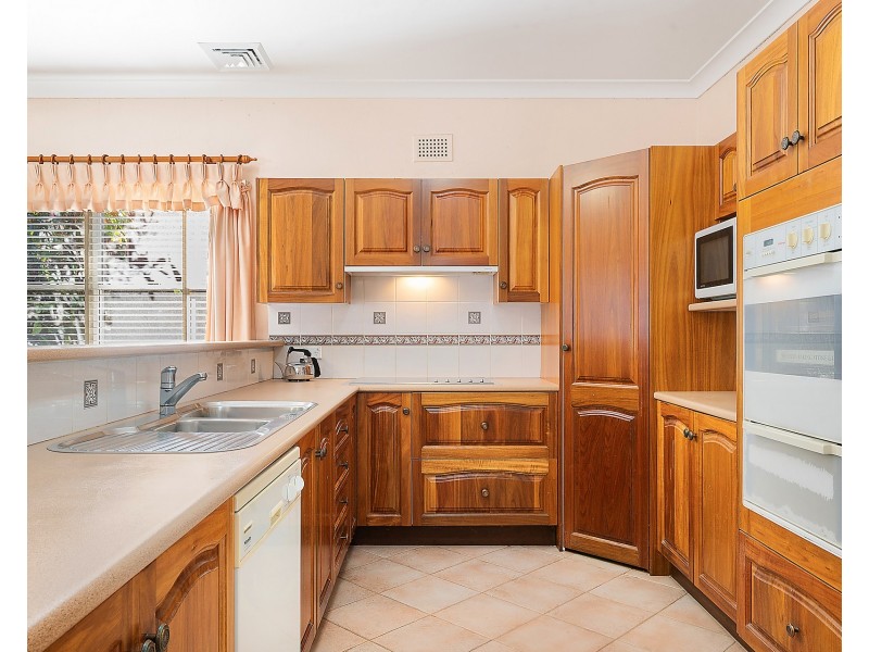52 Harslett Cres, Beverley Park NSW 2217