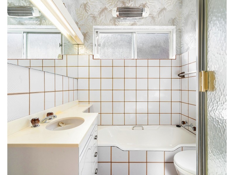 52 Harslett Cres, Beverley Park NSW 2217