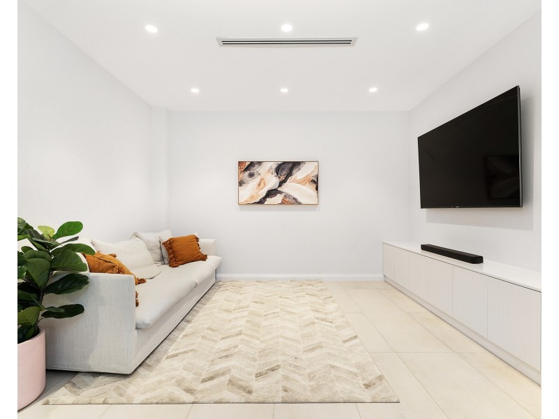 17a Crystal Street, Sylvania NSW 2224