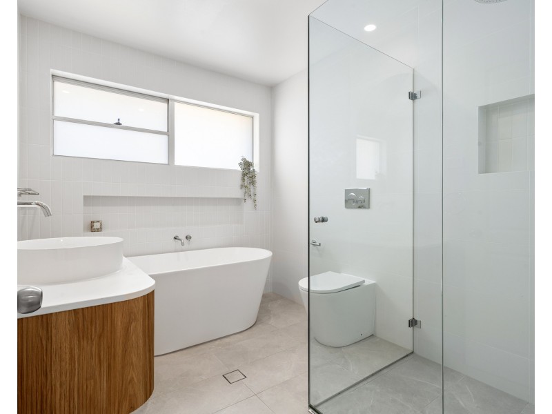 8 Hampton Road, Sylvania Waters NSW 2224