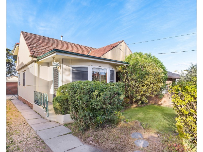 18 Smiths Avenue, Hurstville NSW 2220