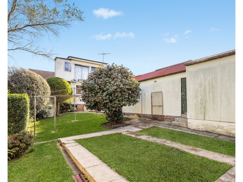 18 Smiths Avenue, Hurstville NSW 2220