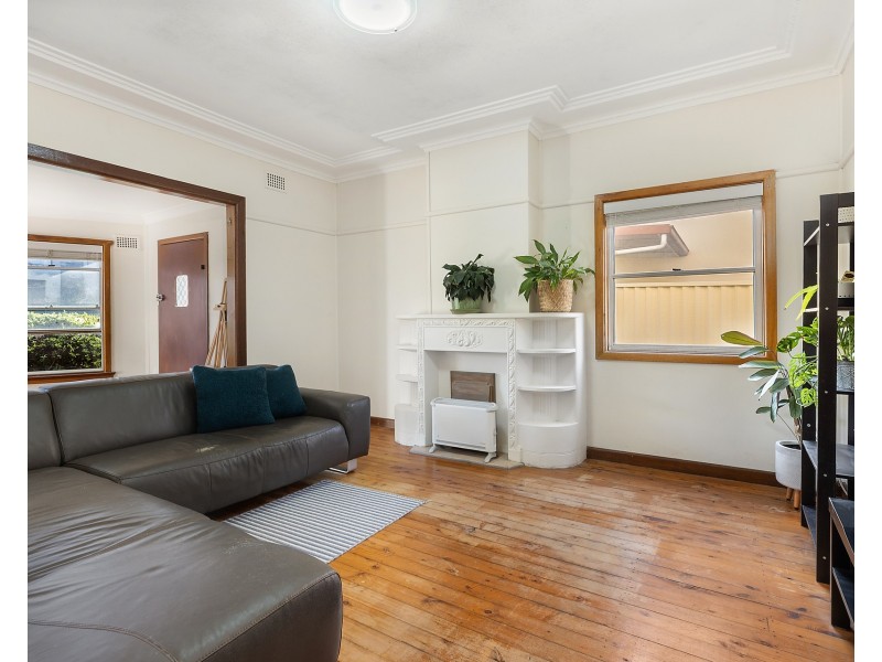 18 Smiths Avenue, Hurstville NSW 2220