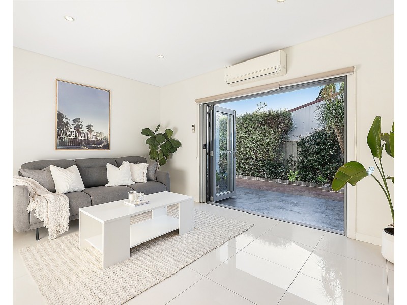 33a Moorefield Avenue, Kogarah NSW 2217