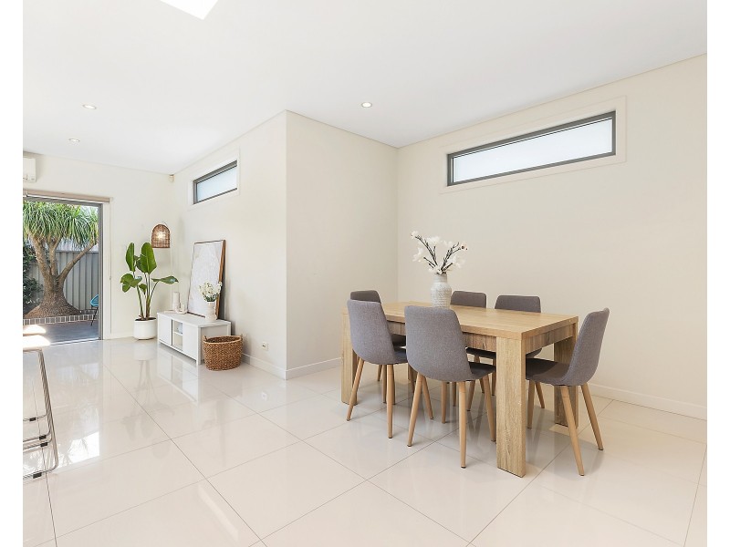 33a Moorefield Avenue, Kogarah NSW 2217