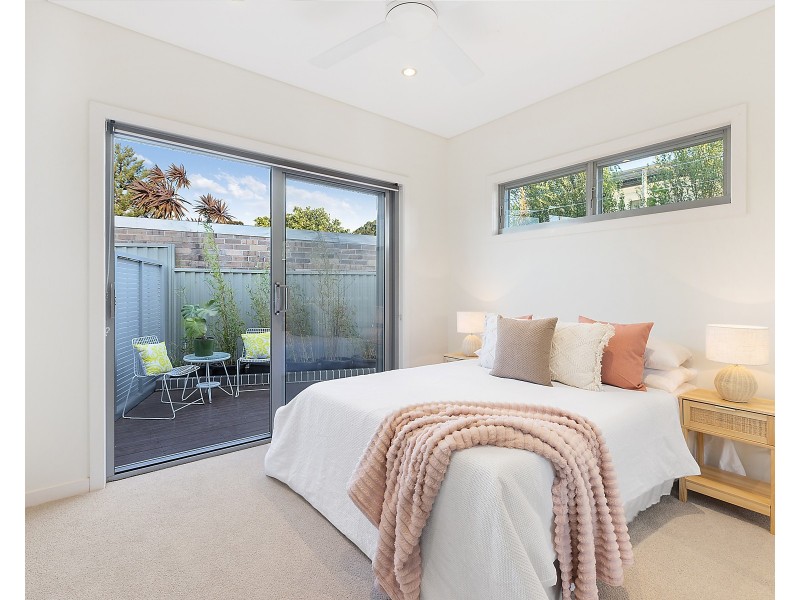 33a Moorefield Avenue, Kogarah NSW 2217