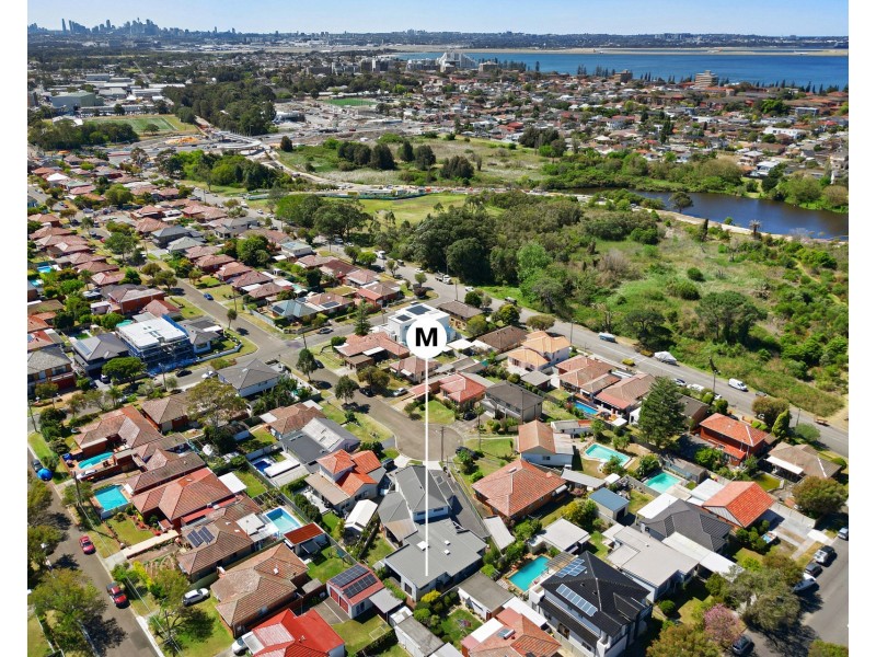 33a Moorefield Avenue, Kogarah NSW 2217