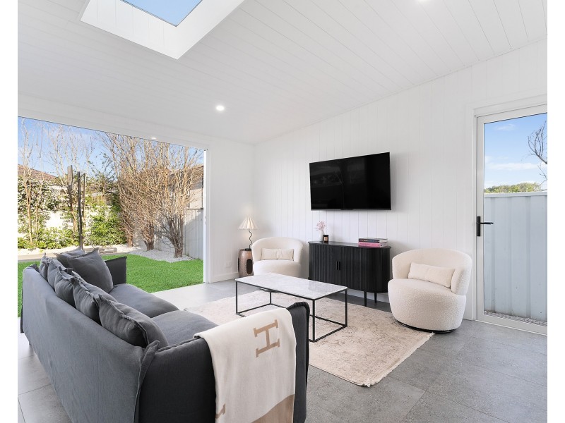 2/28 Chuter Avenue, Monterey NSW 2217