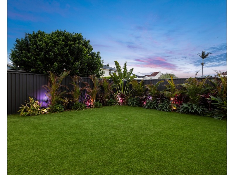 4 Lakeside Avenue, Monterey NSW 2217