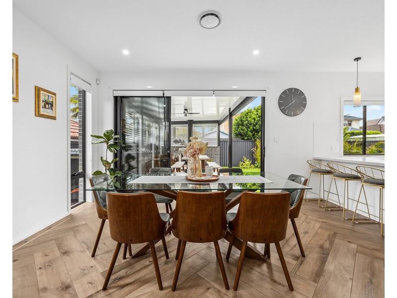 4 Lakeside Avenue, Monterey NSW 2217