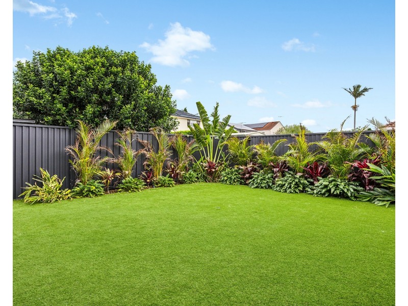 4 Lakeside Avenue, Monterey NSW 2217