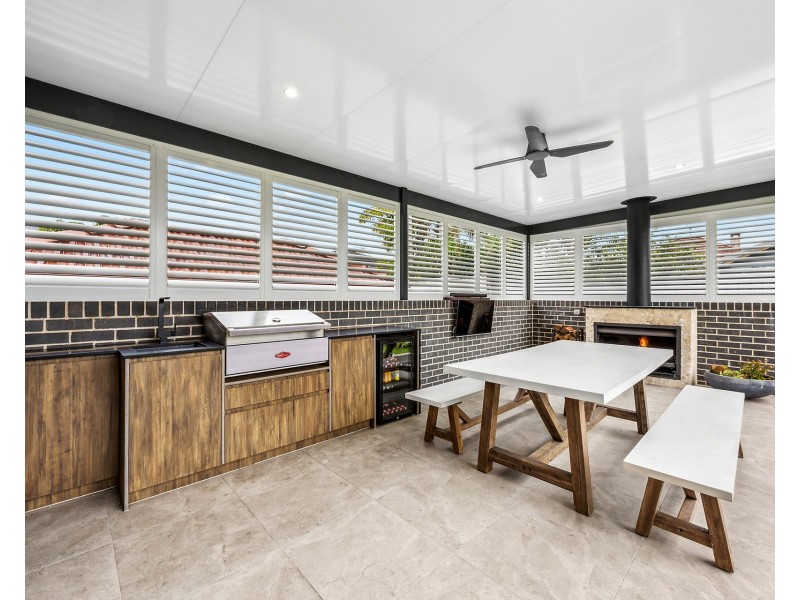 4 Lakeside Avenue, Monterey NSW 2217