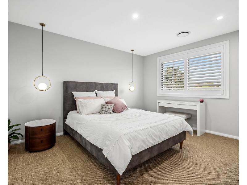 4 Lakeside Avenue, Monterey NSW 2217