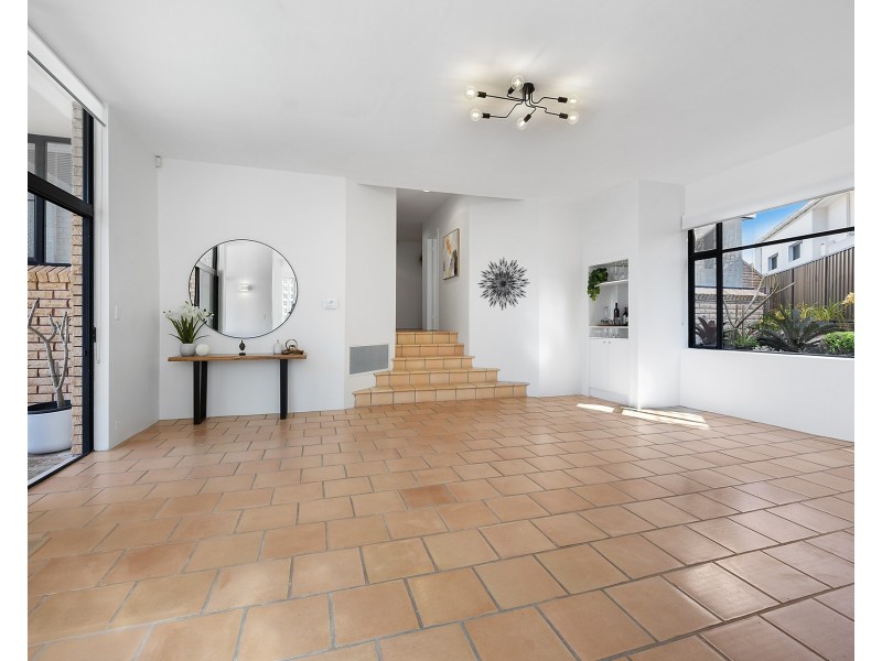 44 Gnarbo Avenue, Carss Park NSW 2221