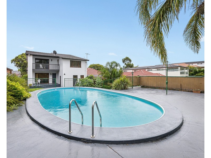 25 Louis Terrace, Hurstville NSW 2220