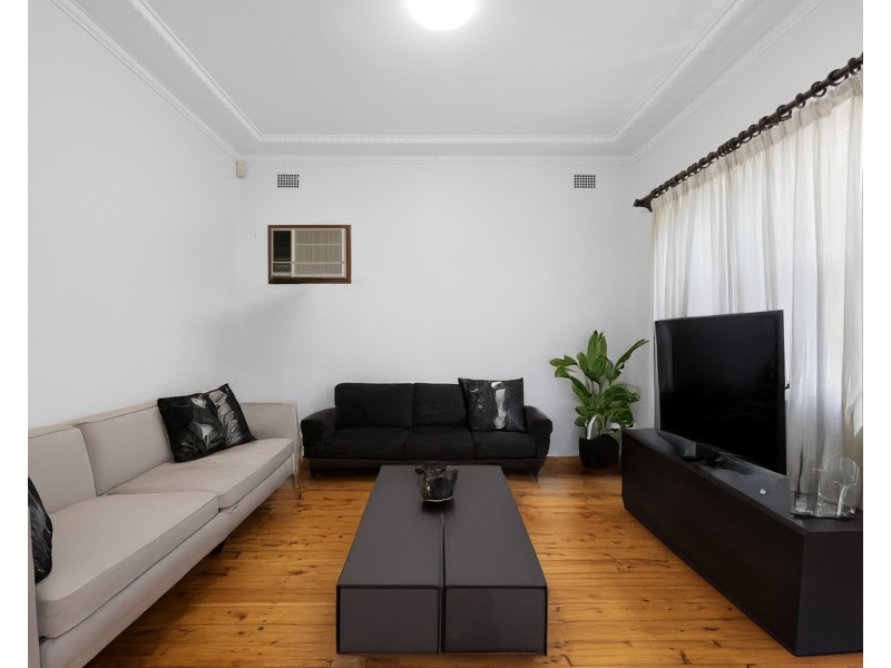 32 Illawarra Parade, Beverly Hills NSW 2209