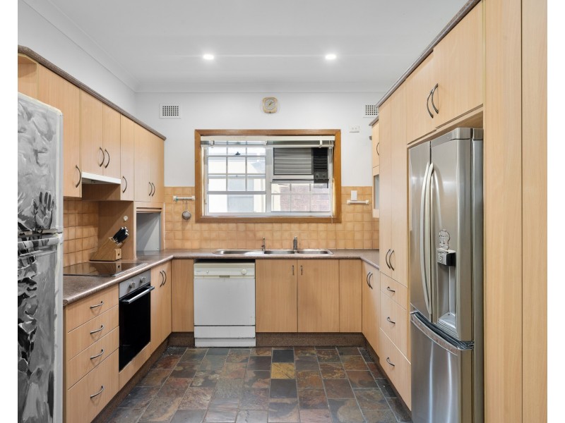 32 Illawarra Parade, Beverly Hills NSW 2209