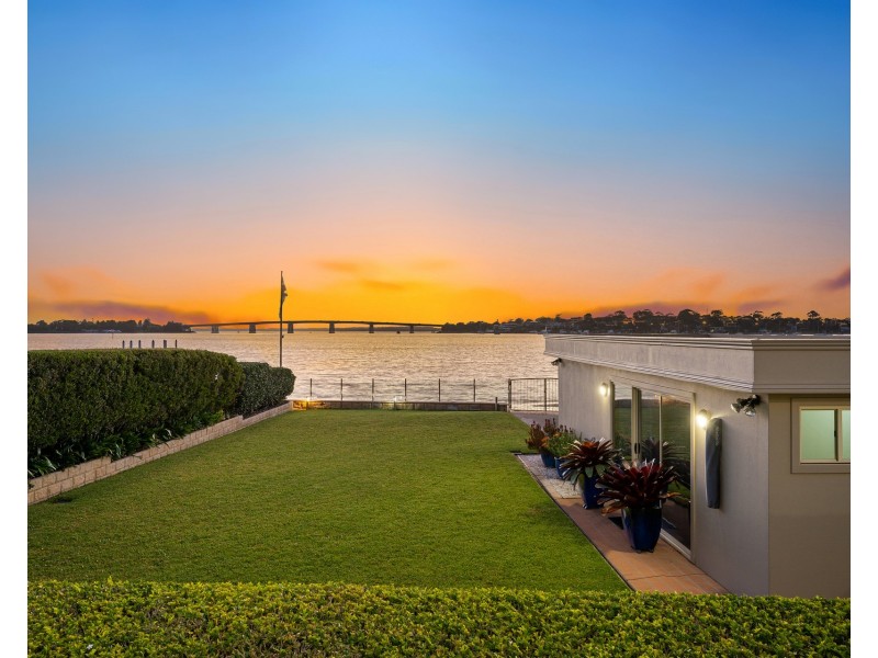 20 Belgrave Esplanade, Sylvania NSW 2224