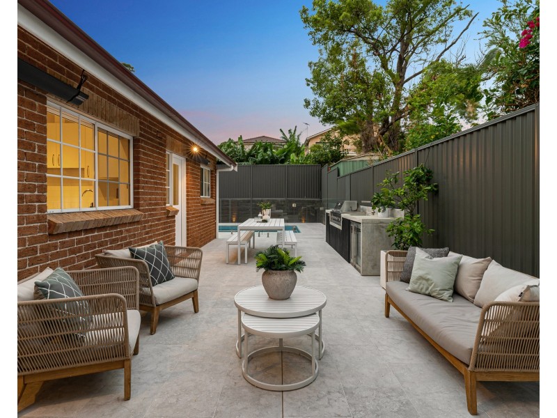 9A Queens Road, Hurstville NSW 2220