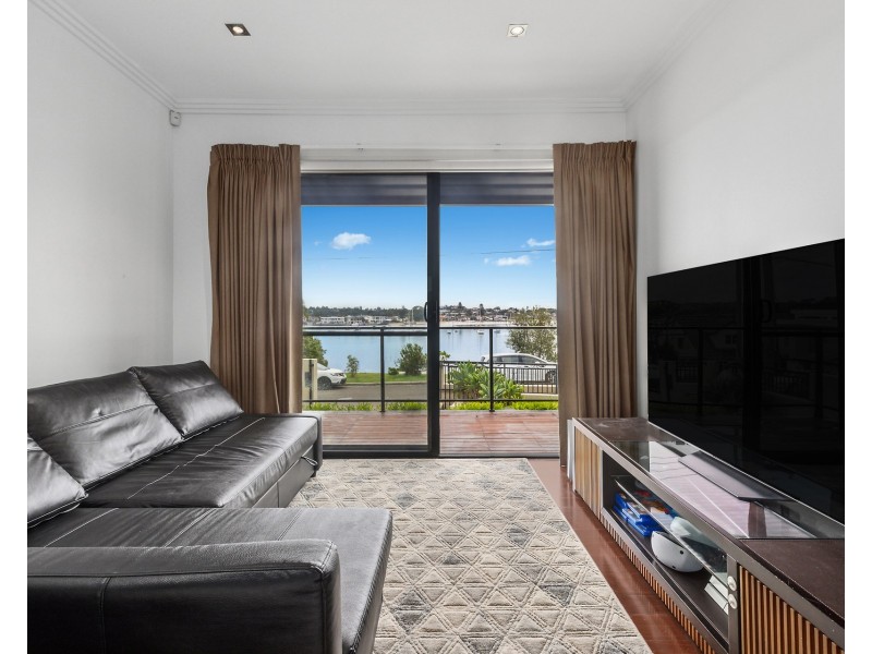 48 Holt Road, Taren Point NSW 2229